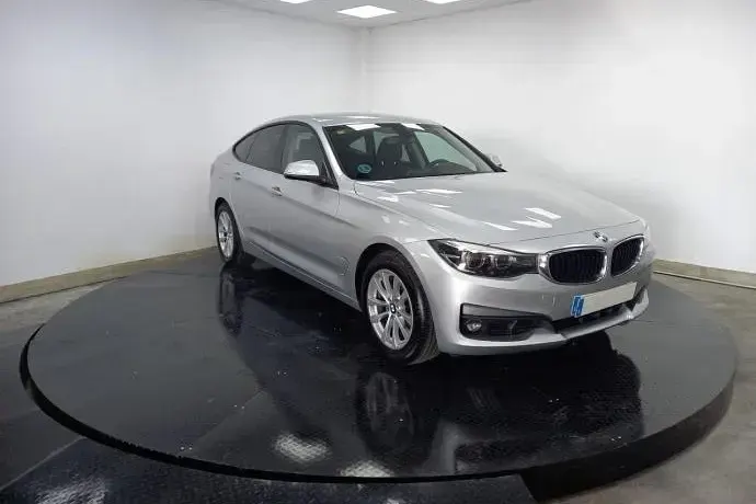 Usado BMW 318 136 CV (100 kW) 2017 Gris Berlina