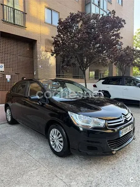 Używany Citroën C4 Live 99 KM (72 kW) 2016 Czarny Sedan/Limuzyna