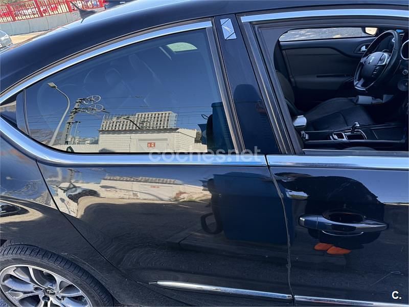 Usado Citroën DS4 Style 112 CV (82 kW) 2013 Negro Utilitario