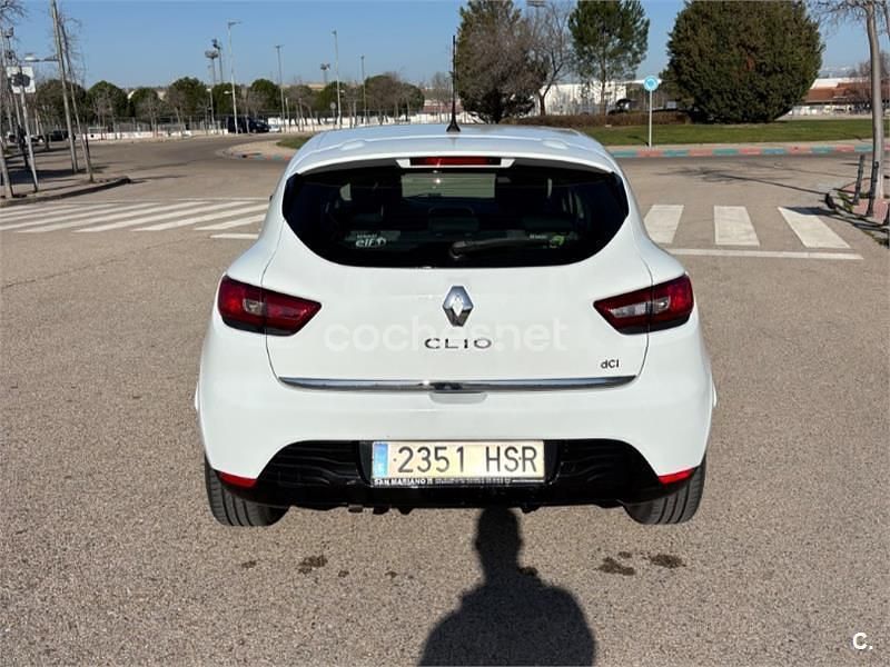 Usado Renault Clio IV Expression 90 CV (66 kW) 2013 Blanco Berlina