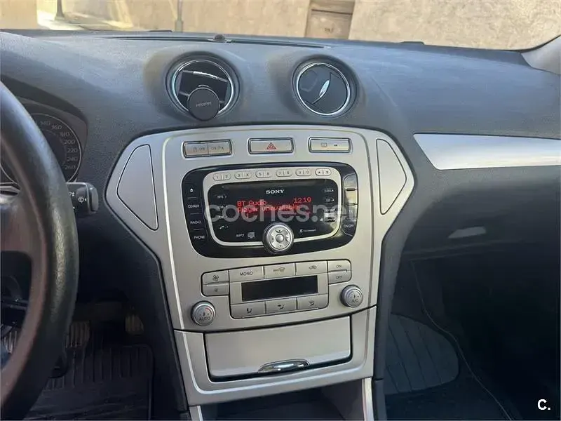 Usado Ford Mondeo 125 CV (91 kW) 2009 Negro Berlina