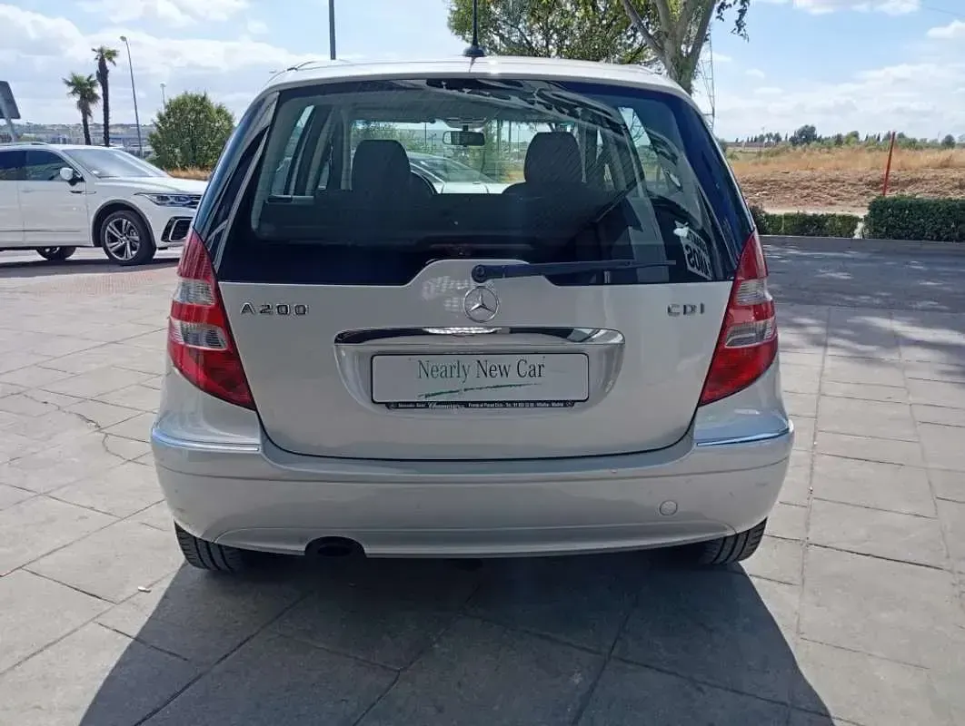 Begagnad Mercedes A200 Elegance 140 HK (102 kW) 2005 Grå Minibuss