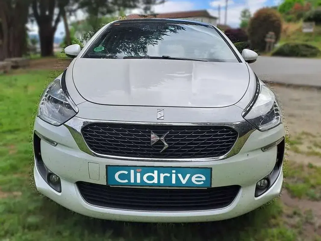 Usado DS Automobiles DS5 Style 150 CV (110 kW) 2015 Blanco Utilitario