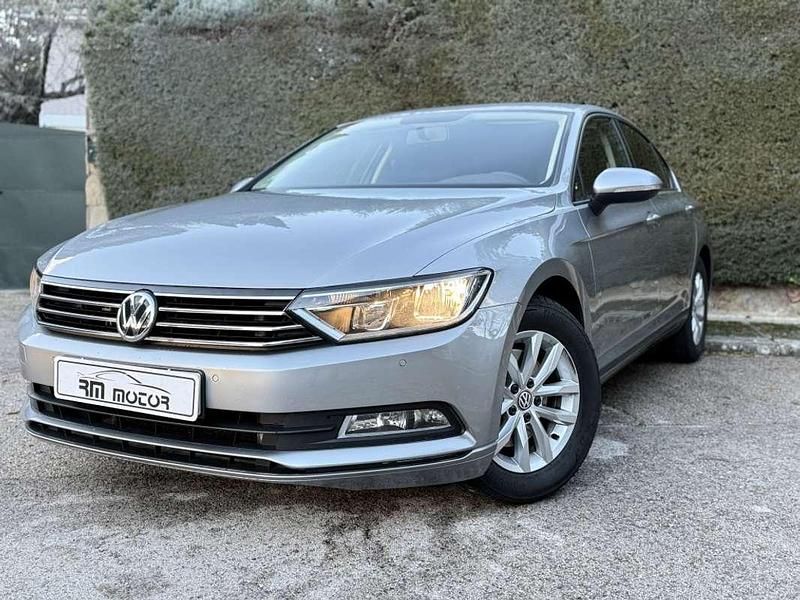 Gris / plata Usado 2019 VW Passat Advance Berlina | 17.500 € (Buen precio) - Imagen 1/4