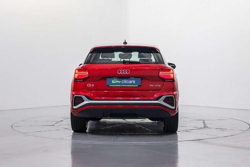 Usado Audi Q2 S-Line 150 CV (110 kW) 2024 Rojo SUV