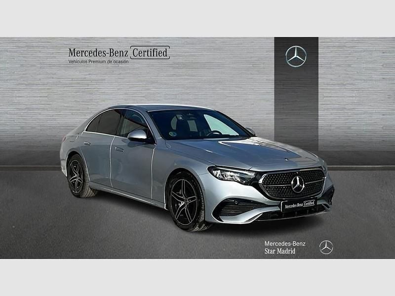 Usado Mercedes E220 AMG line 197 CV (144 kW) 2025 Gris Berlina