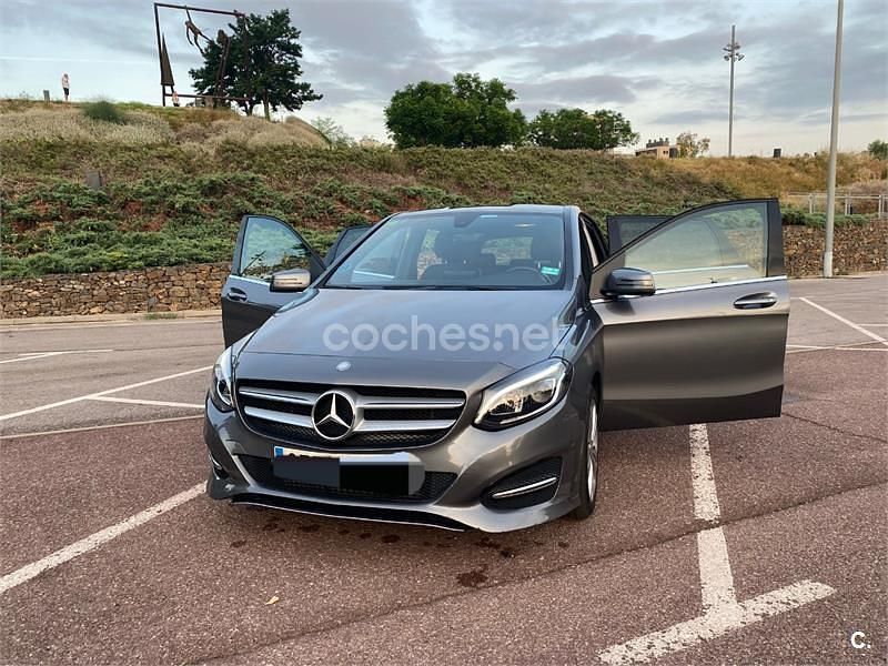 Gris / plata Usado 2015 Mercedes B180 Monovolumen | 13.400 € (Buen precio) - Imagen 1/4