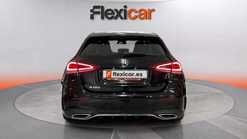 Usado Mercedes A180 136 CV (100 kW) 2021 Negro Berlina