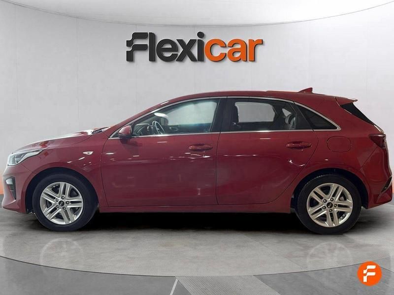 Usado Kia Ceed 100 CV (73 kW) 2019 Rojo Utilitario
