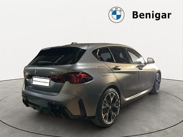 Usado BMW 120 Comfort Edition 190 CV (139 kW) 2024 Gris Utilitario