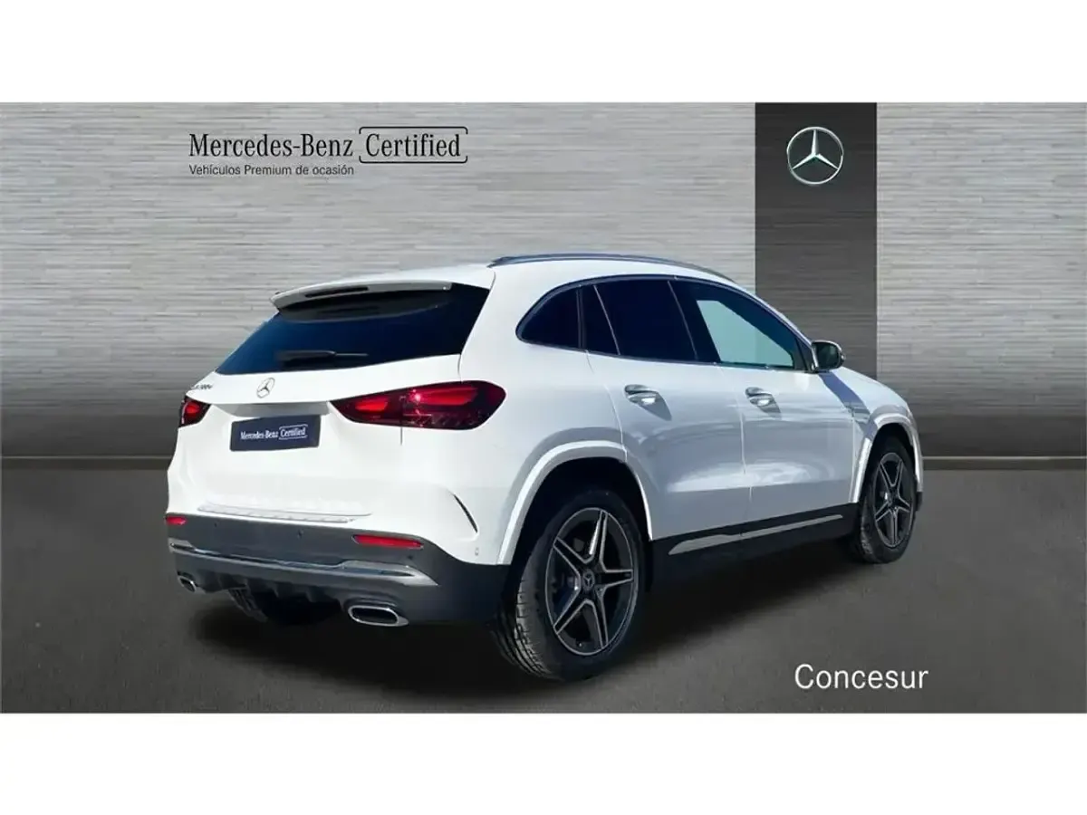 Begagnad Mercedes GLA200 150 HK (110 kW) 2023 Vit SUV