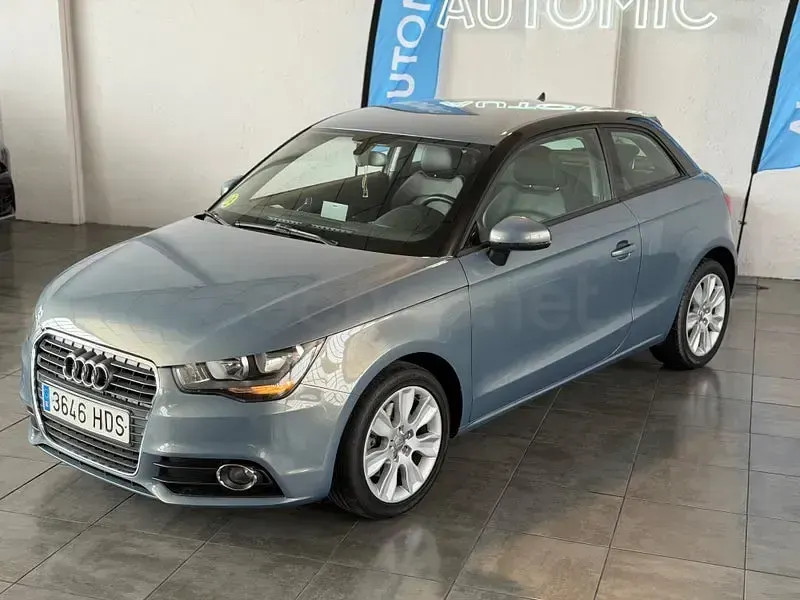 Usado Audi A1 Attraction 105 CV (77 kW) 2013 Azul Utilitario