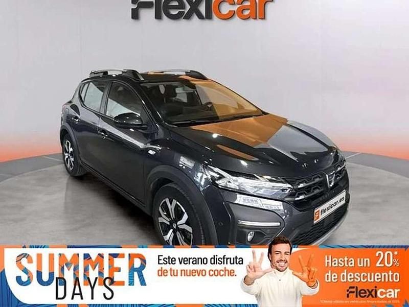 Negro Usado 2022 Dacia Sandero Essentiel Utilitario | 13.290 € (Precio justo) - Imagen 1/4