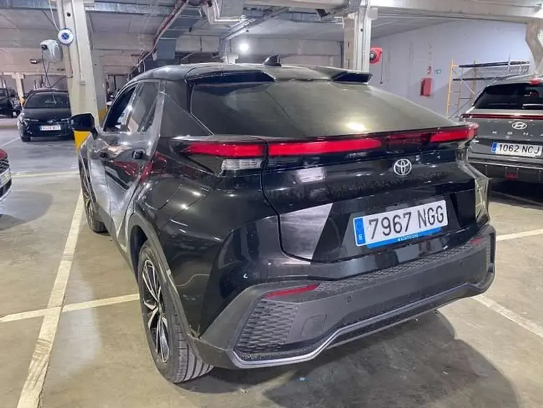 Usado Toyota C-HR Advance 140 CV (102 kW) 2025 Negro SUV