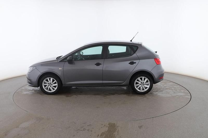 Usado Seat Ibiza Reference 90 CV (66 kW) 2015 Gris Utilitario