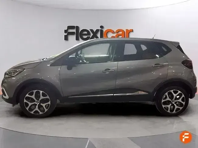 Usado Renault Captur Zen 120 CV (88 kW) 2017 Gris SUV