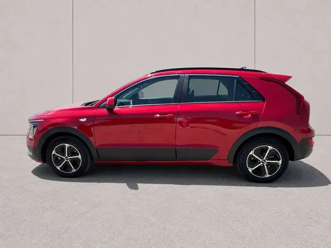 Usado Kia Niro 129 CV (94 kW) 2025 Rojo SUV
