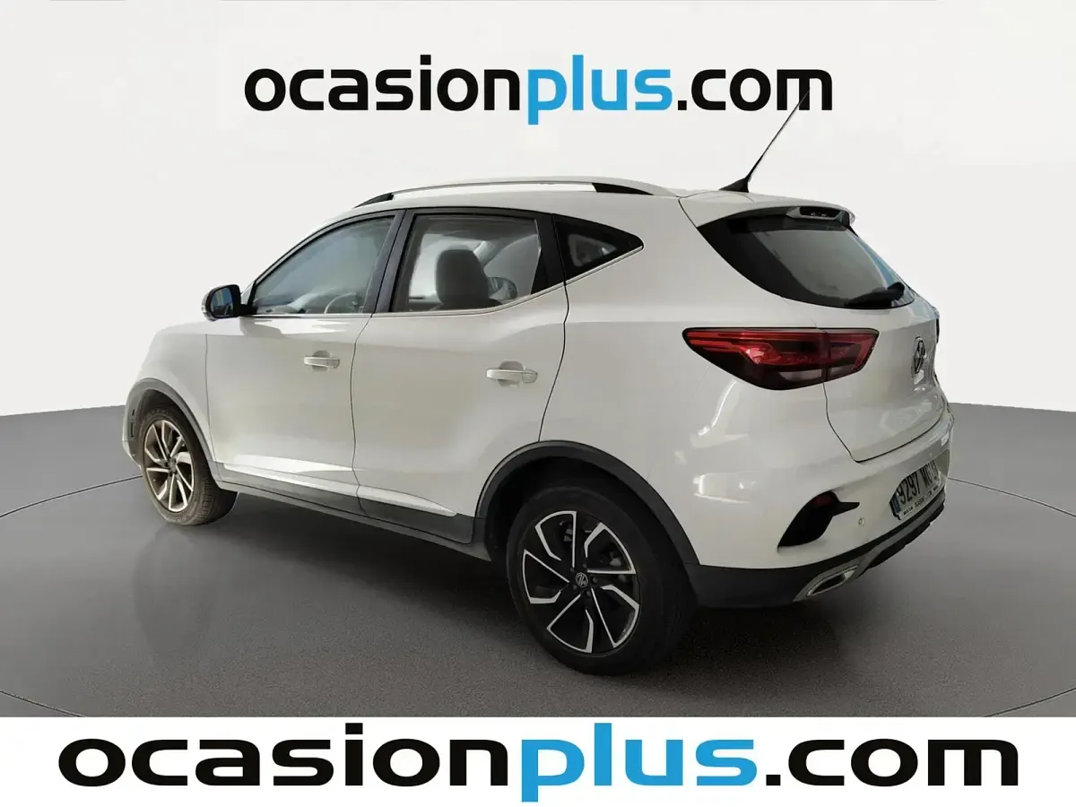 Usado MG ZS Luxury 106 CV (77 kW) 2023 Blanco SUV