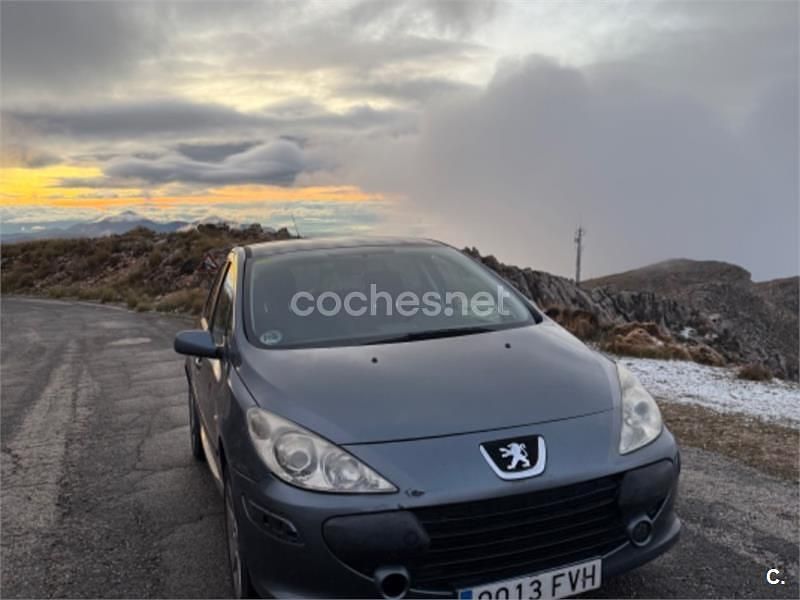 Azul Usado 2007 Peugeot 307 Berlina | 2300 € - Imagen 1/4