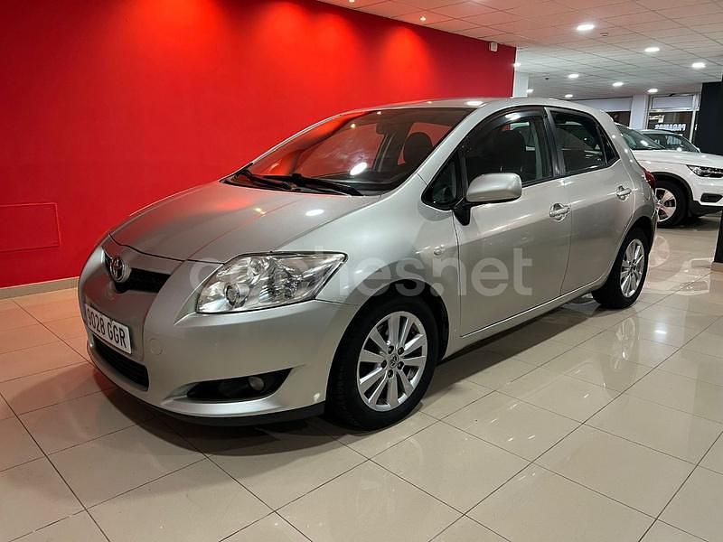 Gris / plata Usado 2008 Toyota Auris Sol Berlina | 6990 € (Precio justo) - Imagen 1/4
