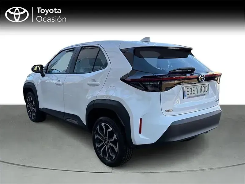 Usado Toyota Yaris Cross Active 116 CV (85 kW) 2022 Blanco SUV