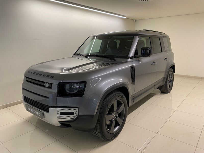 Gris Usado 2024 Land Rover Defender SE SUV | 77.995 € (Buen precio) - Imagen 1/4