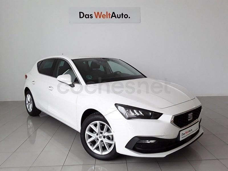 Usado Seat Leon Style 116 CV (85 kW) 2025 Blanco Berlina