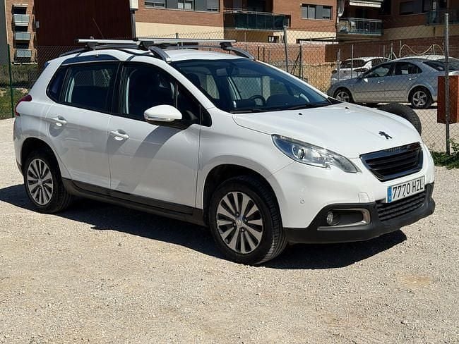 Usado Peugeot 2008 Active 92 CV (67 kW) 2014 Blanco SUV