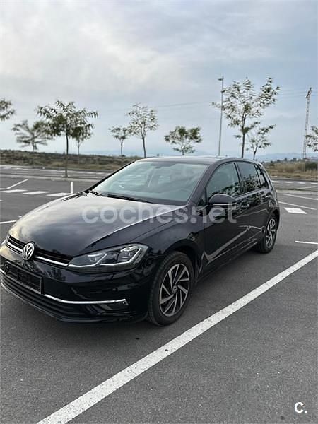 Usado VW Golf VII Advance 150 CV (110 kW) 2018 Negro Berlina