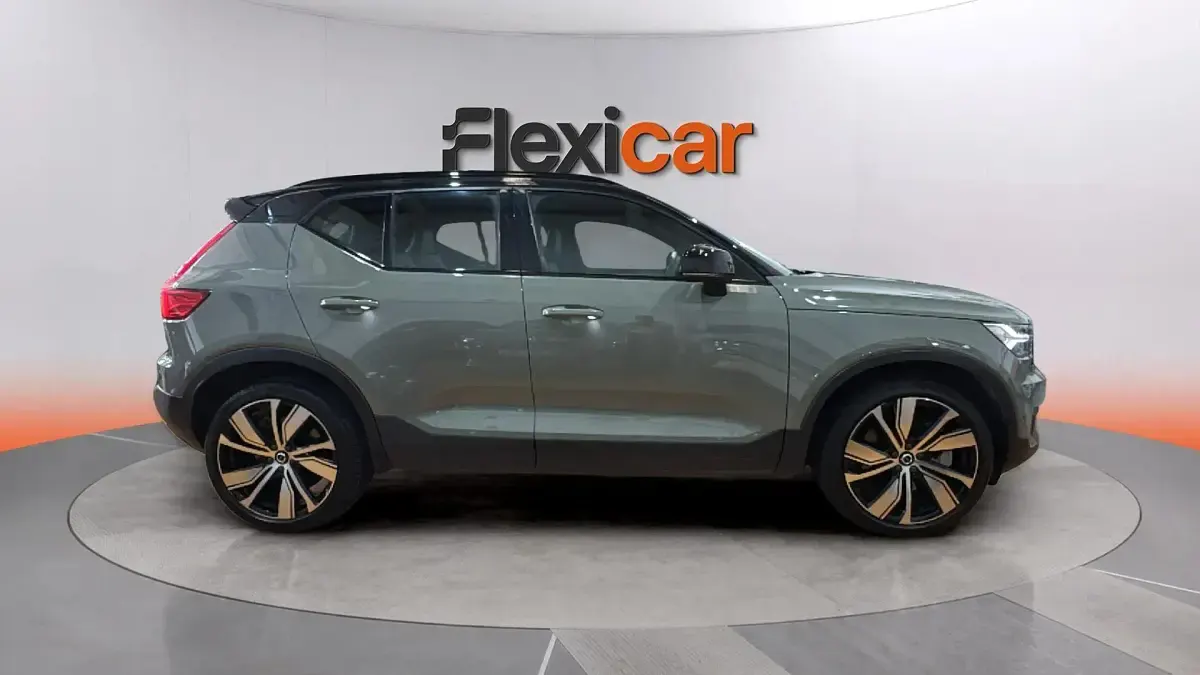 Usado Volvo XC40 Pro 300 kW (408 CV) 2021 Gris SUV
