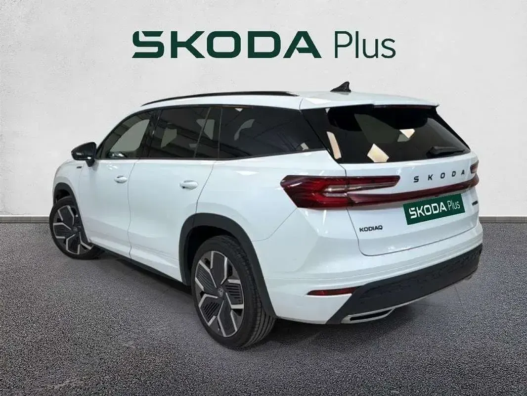 Usado Skoda Kodiaq SportLine 150 CV (110 kW) 2025 Blanco SUV