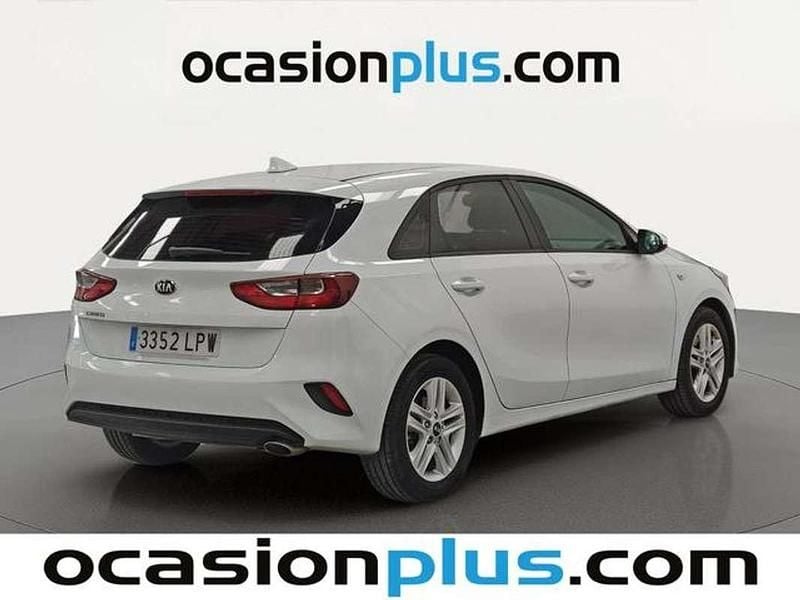 Usado Kia Ceed 101 CV (74 kW) 2021 Blanco Utilitario