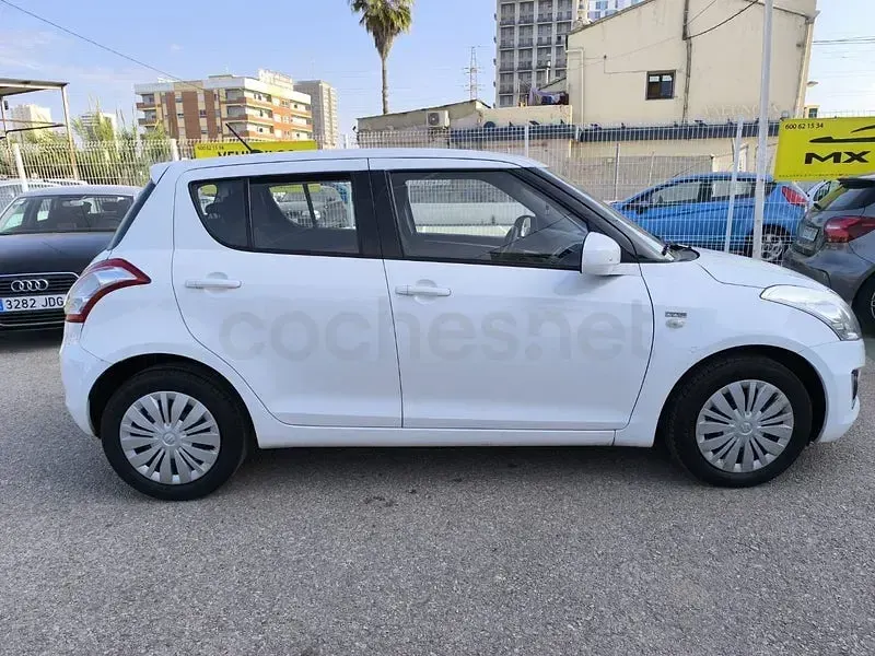 Usado Suzuki Swift GL 75 CV (55 kW) 2016 Blanco Utilitario