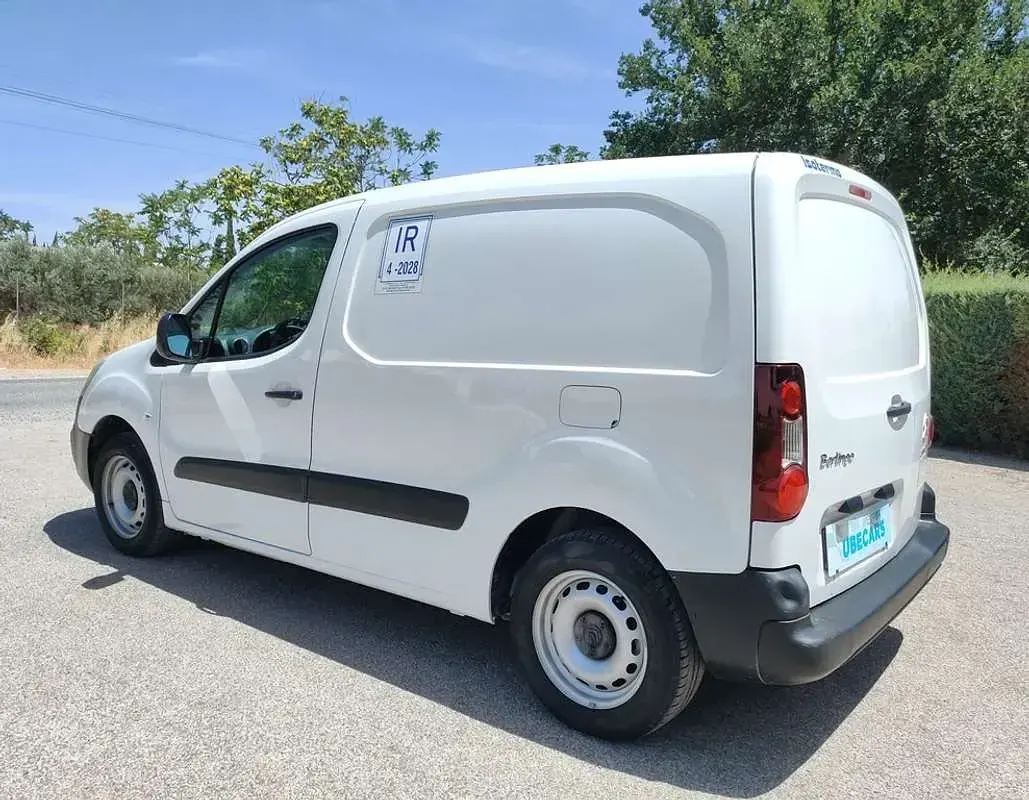 Usado Citroën Berlingo 102 CV (75 kW) 2019 Blanco Monovolumen