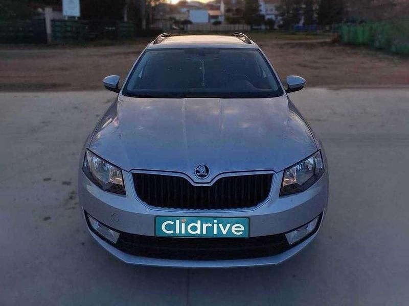 Usado Skoda Octavia Style 116 CV (85 kW) 2016 Blanco Utilitario