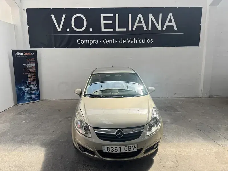 Usado Opel Corsa 75 CV (55 kW) 2008 Beige Utilitario
