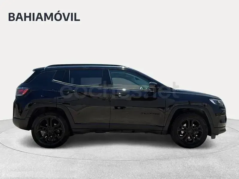 Usado Jeep Compass Night Eagle 130 CV (95 kW) 2023 Negro SUV
