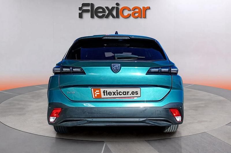 Usado Peugeot 308 SW Active 131 CV (96 kW) 2023 Verde Familiar