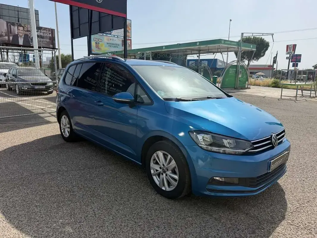 Usado VW Touran Advance 150 CV (110 kW) 2022 Azul Monovolumen