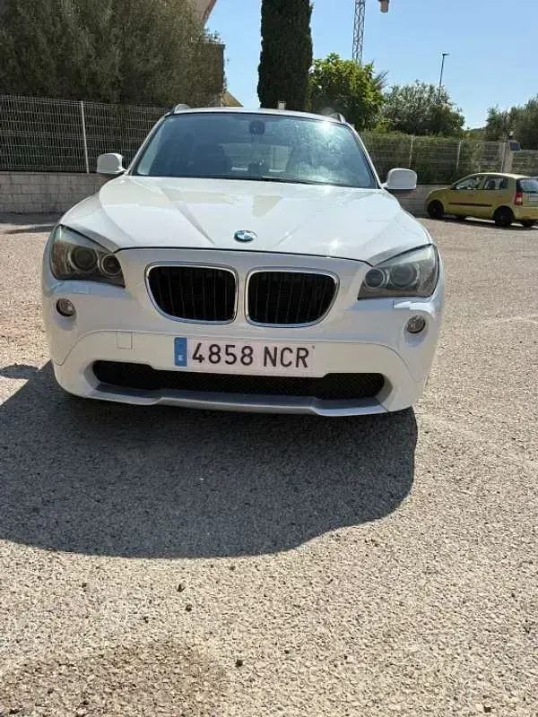 Usado BMW X1 143 CV (105 kW) 2010 Blanco SUV