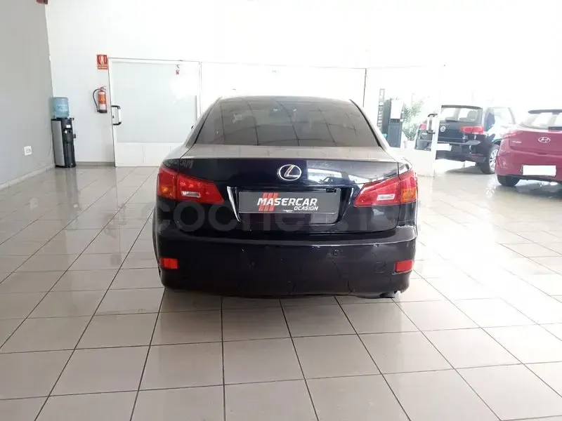 Usado Lexus IS220d Sport Line 177 CV (130 kW) 2009 Azul Berlina