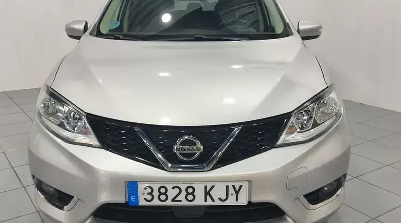 Usado Nissan Pulsar N-Connecta 116 CV (85 kW) 2018 Gris precision metalizado Utilitario