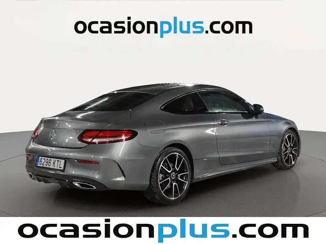 Usado Mercedes C300 258 CV (189 kW) 2019 Gris Coupe