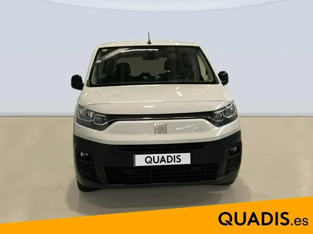Usado Fiat Doblò 130 CV (95 kW) 2023 Blanco Monovolumen