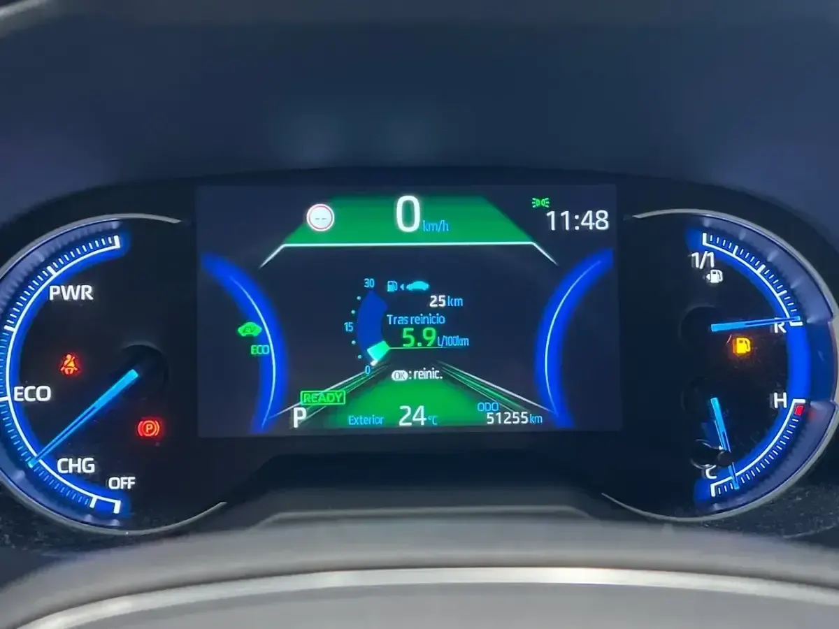 Usado Toyota RAV4 Luxury 218 CV (160 kW) 2021 Blanco SUV