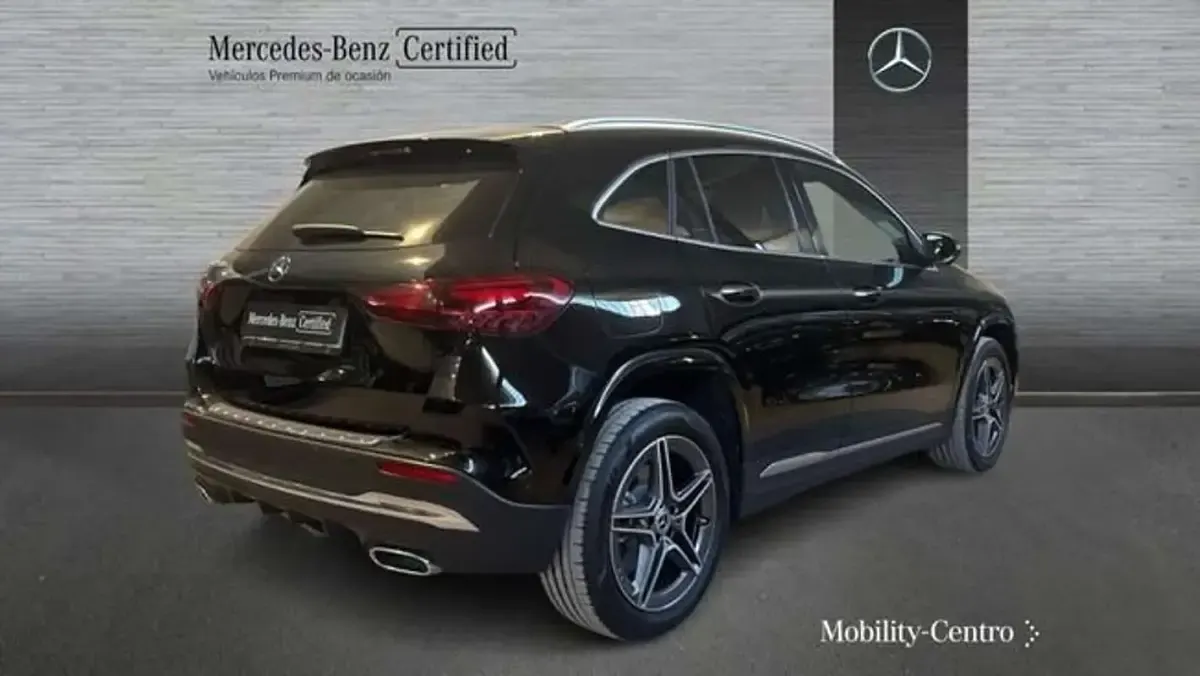 Usado Mercedes GLA250 165 CV (121 kW) 2025 Negro SUV