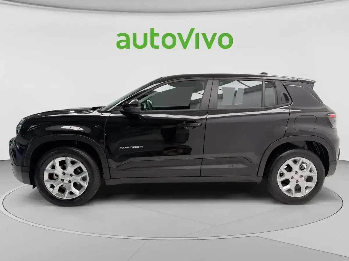 Begagnad Jeep Avenger Altitude 100 HK (73 kW) 2024 Svart SUV