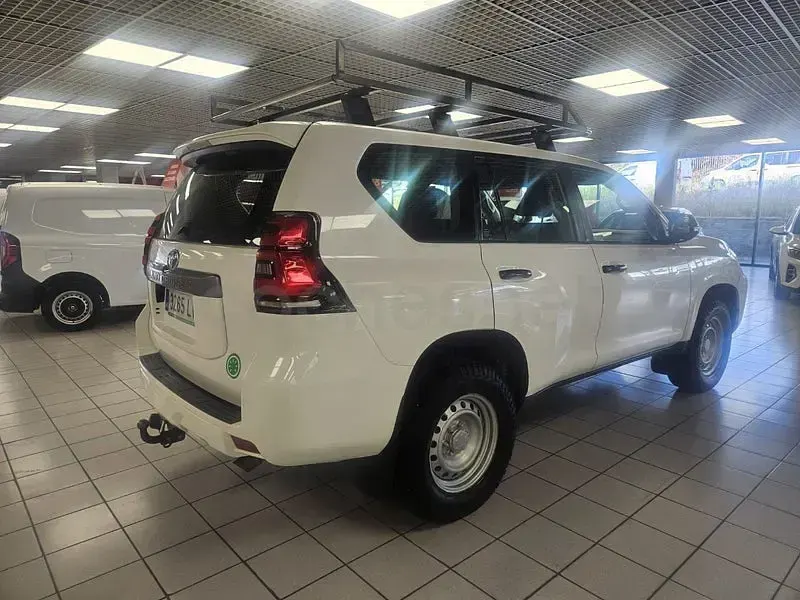 Usado Toyota Land Cruiser 204 CV (150 kW) 2022 Blanco SUV