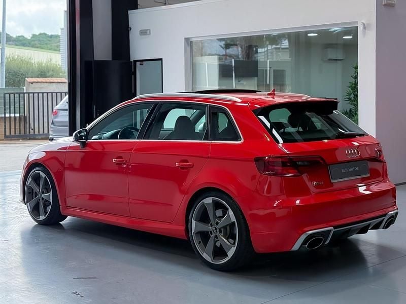 Usado Audi RS3 367 CV (269 kW) 2015 Rojo Berlina