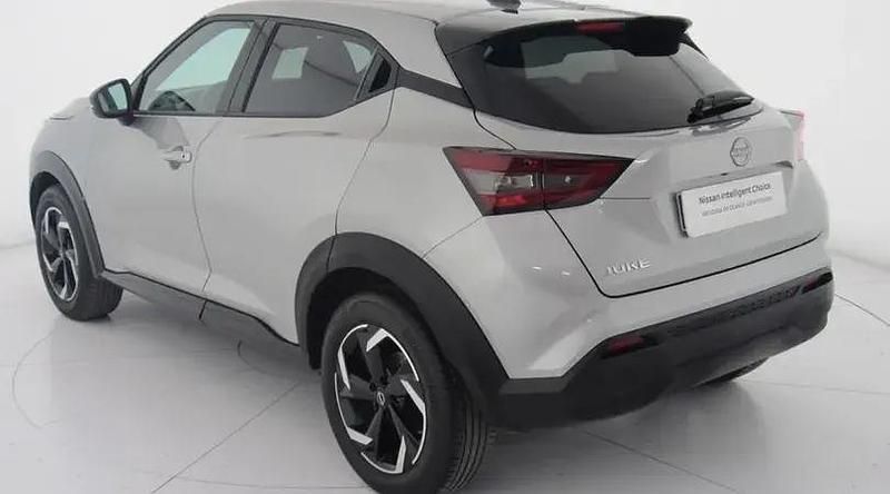 Usado Nissan Juke N-Connecta 114 CV (83 kW) 2024 Plata diamante SUV